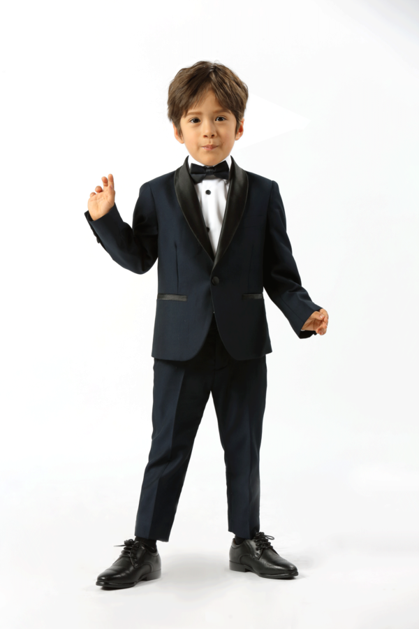 Max fine textured boys suit